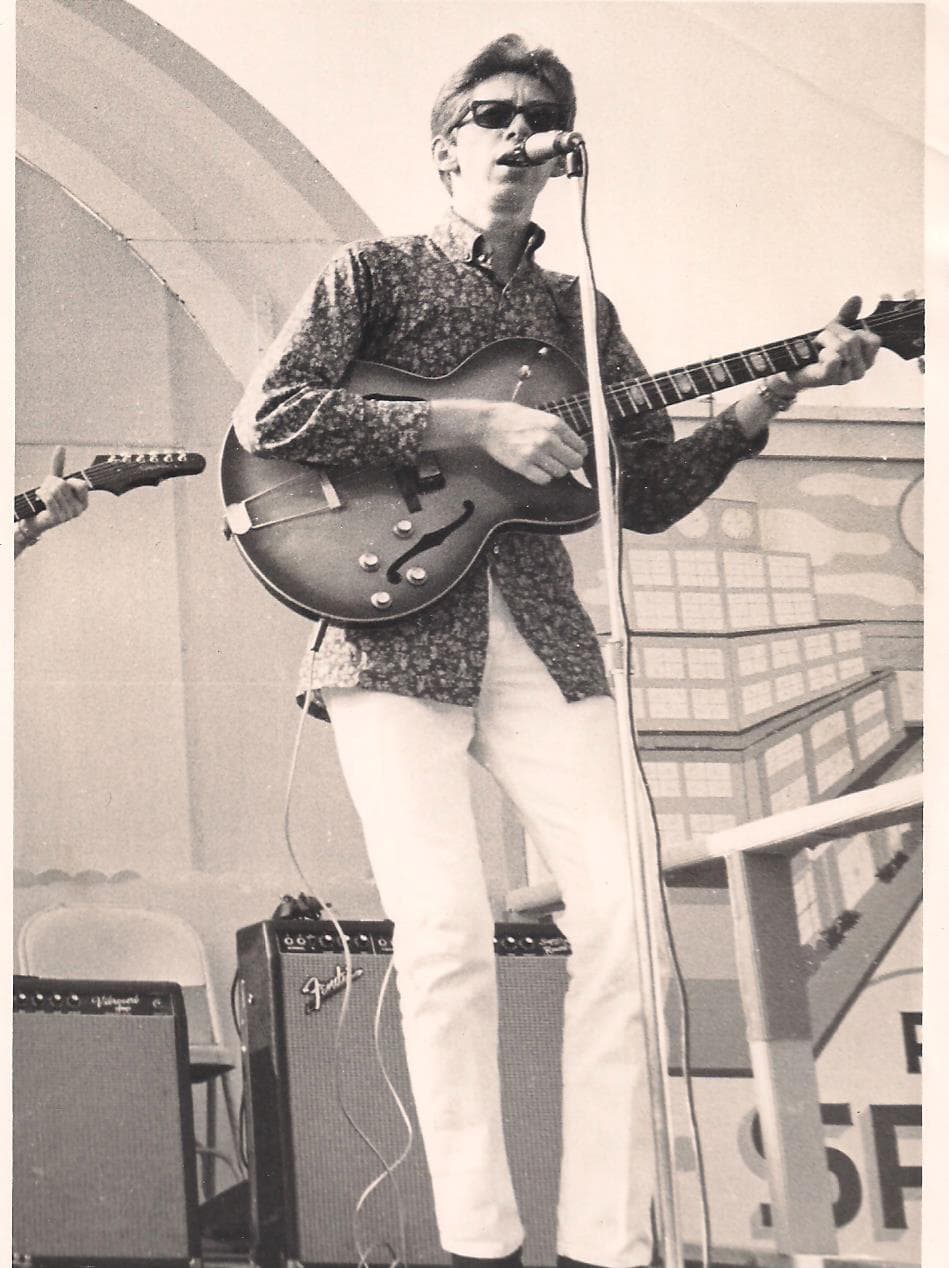 Guy Ferrell in concert